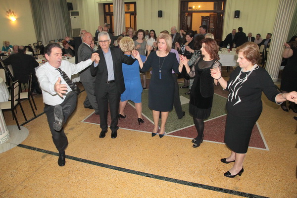 ΕΑΑΣ ΤΡΙΚΑΛΩΝ: ΚΟΠΗ ΠΙΤΑΣ - ΒΡΑΒΕΥΣΗ ΑΡΙΣΤΟΥΧΩΝ ΜΑΘΗΤΩΝ - ΧΟΡΟΕΣΠΕΡΙΔΑΣ - Φωτογραφία 108