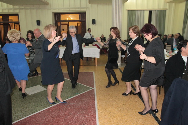 ΕΑΑΣ ΤΡΙΚΑΛΩΝ: ΚΟΠΗ ΠΙΤΑΣ - ΒΡΑΒΕΥΣΗ ΑΡΙΣΤΟΥΧΩΝ ΜΑΘΗΤΩΝ - ΧΟΡΟΕΣΠΕΡΙΔΑΣ - Φωτογραφία 109