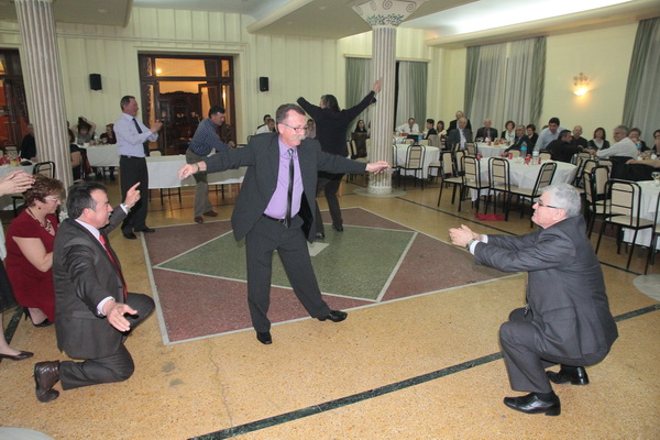 ΕΑΑΣ ΤΡΙΚΑΛΩΝ: ΚΟΠΗ ΠΙΤΑΣ - ΒΡΑΒΕΥΣΗ ΑΡΙΣΤΟΥΧΩΝ ΜΑΘΗΤΩΝ - ΧΟΡΟΕΣΠΕΡΙΔΑΣ - Φωτογραφία 119