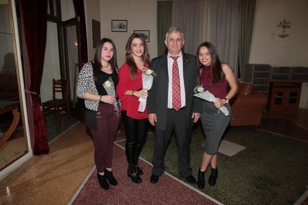 ΕΑΑΣ ΤΡΙΚΑΛΩΝ: ΚΟΠΗ ΠΙΤΑΣ - ΒΡΑΒΕΥΣΗ ΑΡΙΣΤΟΥΧΩΝ ΜΑΘΗΤΩΝ - ΧΟΡΟΕΣΠΕΡΙΔΑΣ - Φωτογραφία 79