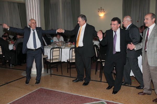 ΕΑΑΣ ΤΡΙΚΑΛΩΝ: ΚΟΠΗ ΠΙΤΑΣ - ΒΡΑΒΕΥΣΗ ΑΡΙΣΤΟΥΧΩΝ ΜΑΘΗΤΩΝ - ΧΟΡΟΕΣΠΕΡΙΔΑΣ - Φωτογραφία 80