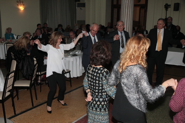 ΕΑΑΣ ΤΡΙΚΑΛΩΝ: ΚΟΠΗ ΠΙΤΑΣ - ΒΡΑΒΕΥΣΗ ΑΡΙΣΤΟΥΧΩΝ ΜΑΘΗΤΩΝ - ΧΟΡΟΕΣΠΕΡΙΔΑΣ - Φωτογραφία 85