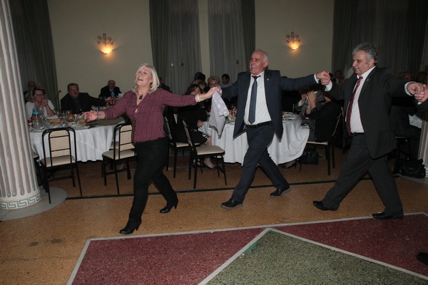 ΕΑΑΣ ΤΡΙΚΑΛΩΝ: ΚΟΠΗ ΠΙΤΑΣ - ΒΡΑΒΕΥΣΗ ΑΡΙΣΤΟΥΧΩΝ ΜΑΘΗΤΩΝ - ΧΟΡΟΕΣΠΕΡΙΔΑΣ - Φωτογραφία 90