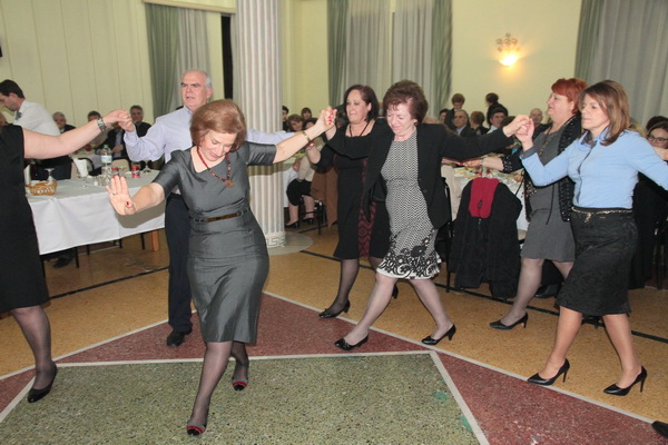 ΕΑΑΣ ΤΡΙΚΑΛΩΝ: ΚΟΠΗ ΠΙΤΑΣ - ΒΡΑΒΕΥΣΗ ΑΡΙΣΤΟΥΧΩΝ ΜΑΘΗΤΩΝ - ΧΟΡΟΕΣΠΕΡΙΔΑΣ - Φωτογραφία 99