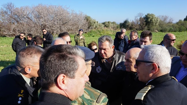 Φωτό από την επίσκεψη του ΥΕΘΑ Πάνου Καμμένου σε Κω, Λέρο, Σάμο, Χίο και Λέσβο όπου δημιουργούνται Κέντρα Υποδοχής Μεταναστών - Φωτογραφία 5