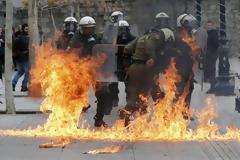 Επεισόδια στο κέντρο της Αθήνας στο περιθώριο του μεγάλου συλλαλητηρίου