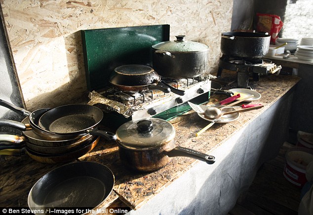 Mohammed Safi: Ο Αφγανός πρόσφυγας που έγινε σεφ με εστιατόριο στον καταυλισμό του Καλαί - Φωτογραφία 3