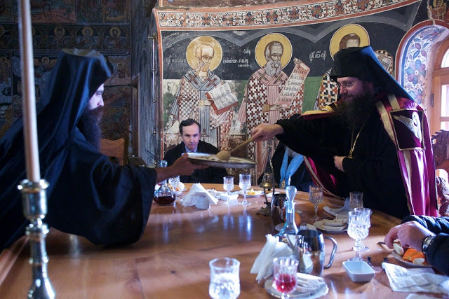 7909 - Τιμητική διάκριση της Ουκρανικής Εκκλησίας στον Καθηγούμενο της Ιεράς Μονής Δοχειαρίου Γέροντα Γρηγόριο - Φωτογραφία 24