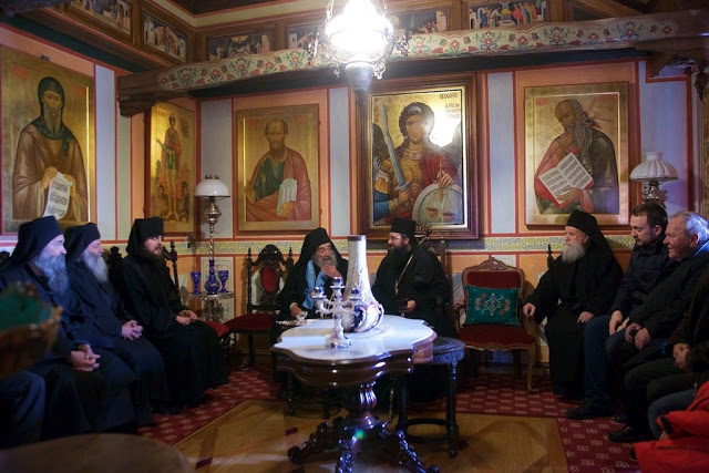 7909 - Τιμητική διάκριση της Ουκρανικής Εκκλησίας στον Καθηγούμενο της Ιεράς Μονής Δοχειαρίου Γέροντα Γρηγόριο - Φωτογραφία 27