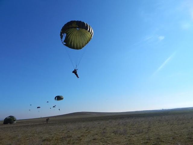 Εκπαίδευση Αλεξιπτωτιστών - Φωτογραφία 3