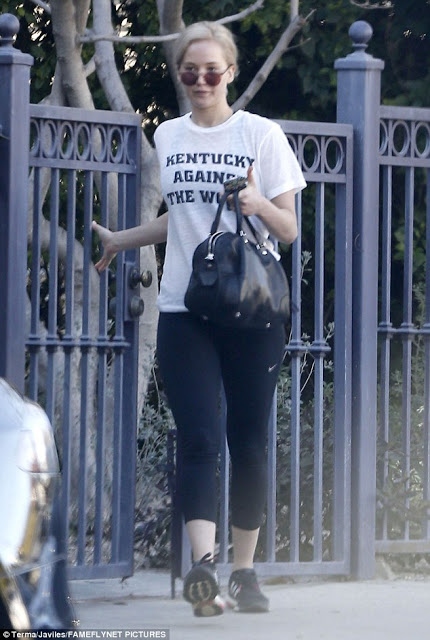 Δείτε τη Jennifer Lawrence ατημέλητη και χωρίς μακιγιάζ... [photos] - Φωτογραφία 3