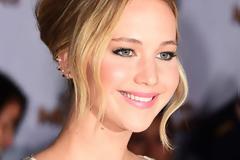 Δείτε τη Jennifer Lawrence ατημέλητη και χωρίς μακιγιάζ... [photos]
