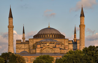 Τι λες τώρα! Οι Τούρκοι κάνουν τζαμί που να μοιάζει με την Αγια Σοφιά στα Κατεχόμενα... - Φωτογραφία 1