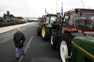 Οι αγρότες απειλούν τα κόμματα να εξετάσουν τα αιτήματα τους, αλλιώς θα κλείσουν και την Αθήνα! - Φωτογραφία 1