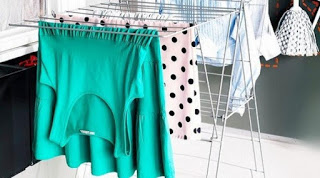Δείτε γιατί δεν πρέπει να στεγνώνετε τα ρούχα μέσα στο σπίτι - Φωτογραφία 1
