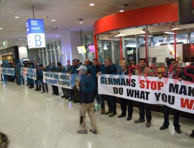 Οι αγρότες διαμαρτυρήθηκαν στο αεροδρόμιο [video] - Φωτογραφία 2