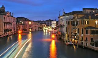 Η πανέμορφη Βενετία τη νύχτα! - Φωτογραφία 1