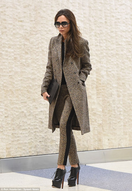 Δείτε πώς εμφανίστηκε η Victoria Beckham στην εβδομάδα μόδας στη Νέα Υόρκη... [photos] - Φωτογραφία 2