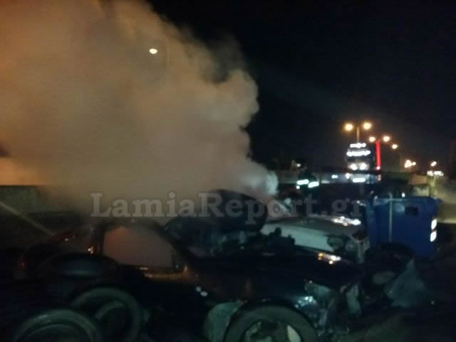 Λαμία: Λαμπάδιασαν αυτοκίνητα στην είσοδο της πόλης - Φωτογραφία 6