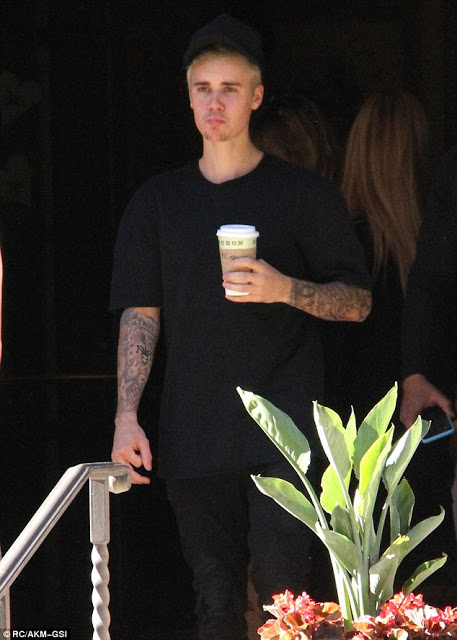 Δείτε πως πήγε για καφέ ο Justin Bieber... [photos] - Φωτογραφία 3