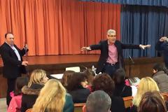 Μεγάλο το ενδιαφέρον στην ομιλία του Άγγελου Τσιγκρή στο 61ο Δημοτικό Σχολείο της Πάτρας