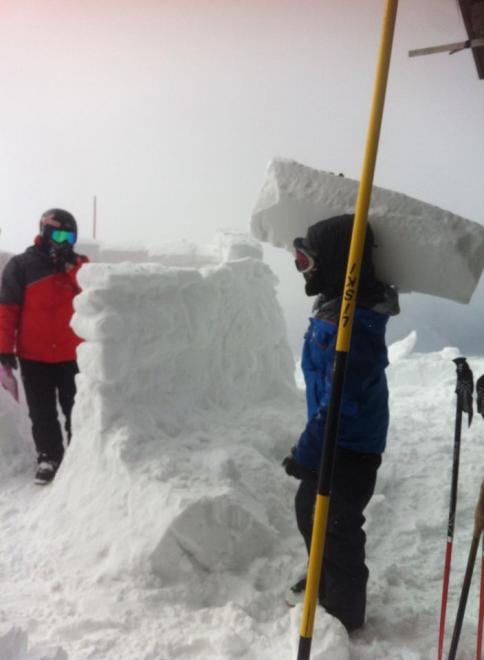 Καλάβρυτα: Έτοιμο το igloo από τους εργαζόμενους του Χιονδρομικού Κέντρου - Θα πάθετε πλάκα τι έχουν φτιάξει - Φωτογραφία 2