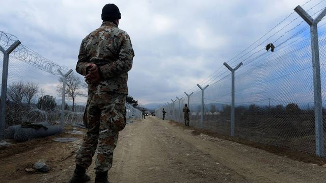 Προσφυγικό: Στρατό κι αστυνομία στέλνει η Αυστρία στα σύνορα Ελλάδας-ΠΓΔΜ - Φωτογραφία 1