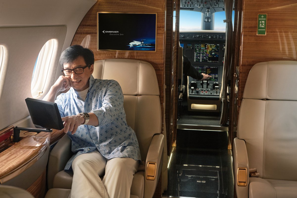 Δείτε το νέο ιδιωτικό τζετ του Jackie Chan αξίας $ 20 εκατ. - Φωτογραφία 15