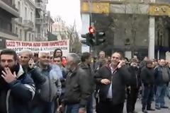 Κλούβες της αστυνομίας και ΜΑΤ έξω από το Υπουργείο Αγροτικής Ανάπτυξης-Σήμερα δεν θα πάει ο Υπουργός... [photos]