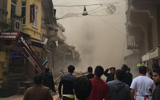 Κατάρρευση δύο κτηρίων στην Κωνσταντινούπολη - Φωτογραφία 1