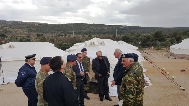 Επίσκεψη ΑΝΥΕΘΑ Δημήτρη Βίτσα στο Κέντρο μετεγκατάστασης προσφύγων στο Σχιστό - Φωτογραφία 5