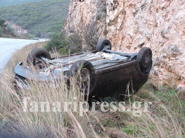 Ανατροπή αυτοκινήτου στο Μεσοπόταμο Πάργας - Άγιο είχαν οι επιβάτες [photos+video] - Φωτογραφία 3