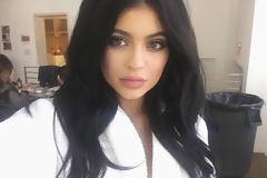 Τελικά είναι μαζί! Δείτε πώς εμφανίστηκε η Kylie Jenner με τον Tyga σε Fashion Show... [photos]