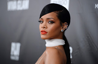 Η Rihanna έκανε το ντεμπούτο της στην Εβδομάδα Μόδας... [photos] - Φωτογραφία 1