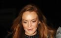 Δείτε πώς εμφανίστηκε η Lindsay Lohan σε βραδινή έξοδο... [photos] - Φωτογραφία 2