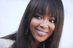 H Naomi Campbell είναι 45 ετών... [photos]
