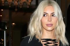 Η Κim Kardashian βολτάρει με την κόρη της την Ημέρα του Αγίου Βαλεντίνου και φορούν και οι δυο... [photos]