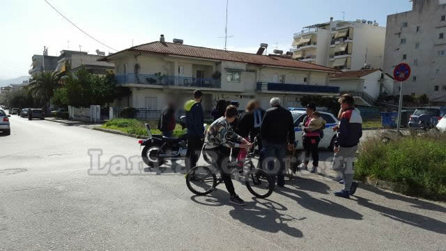 Λαμία: Αυτοκίνητο παραβίασε STOP και χτύπησε μηχανή [photos] - Φωτογραφία 4