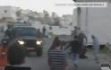 Βίντεο-σοκ: Αστυνομικός ρίχνει ανάπηρο άντρα από το αμαξίδιο του... [video]