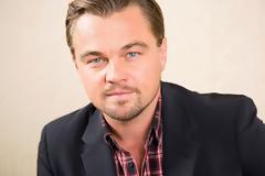 Με ποια παρουσιάστρια γιόρτασε ο Leonardo Di Caprio το βραβείο BAFTA σε σουίτα ξενοδοχείου; [photos]