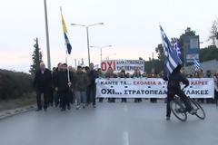 Ειρηνική πορεία στα Διαβατά για το στρατόπεδο προσφύγων [photo]