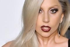 Θα πάθετε πλάκα με τα τακούνια της Lady Gaga... [photos]