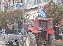 Η κάθοδος των οργισμένων αγροτών στα γραφεία του ΣΥΡΙΖΑ Τρικάλων - Φωτογραφία 1