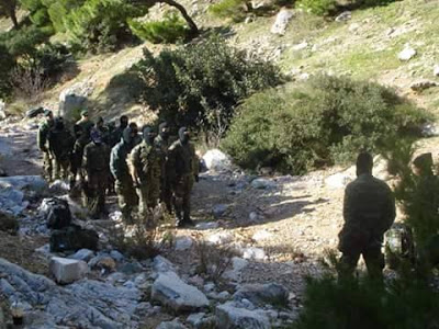 Τιμητική άσκηση της Μονάδας Εφέδρων Καταδρομών Μ.Ε.Κ. στον Γ΄ βράχο των Ειδικών Δυνάμεων - Φωτογραφία 12