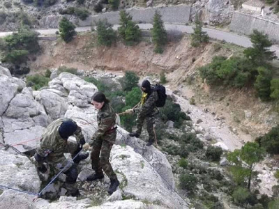 Τιμητική άσκηση της Μονάδας Εφέδρων Καταδρομών Μ.Ε.Κ. στον Γ΄ βράχο των Ειδικών Δυνάμεων - Φωτογραφία 13