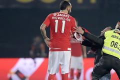 ΕΧΟΥΝ... ΞΕΦΥΓΕΙ ΜΕ ΜΗΤΡΟΓΛΟΥ! (PHOTOS)