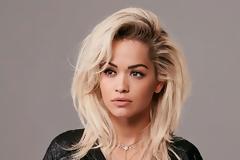 Δείτε πως βγήκε έξω η Rita Ora... [photos]
