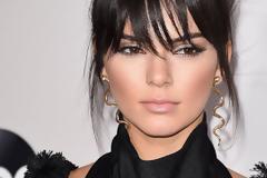 Με ποιον βγήκε για φαγητό η Kendall Jenner; [photos]