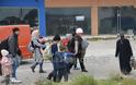 ΕΝΑ ΑΠΕΡΑΝΤΟ HOTSPOT: Γέμισε πρόσφυγες η Ελλάδα - Ξεκινούν με τα πόδια για τα σύνορα με τα Σκόπια [ΣΥΓΚΛΟΝΙΣΤΙΚΕΣ ΕΙΚΟΝΕΣ] - Φωτογραφία 48