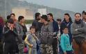 ΕΝΑ ΑΠΕΡΑΝΤΟ HOTSPOT: Γέμισε πρόσφυγες η Ελλάδα - Ξεκινούν με τα πόδια για τα σύνορα με τα Σκόπια [ΣΥΓΚΛΟΝΙΣΤΙΚΕΣ ΕΙΚΟΝΕΣ] - Φωτογραφία 58